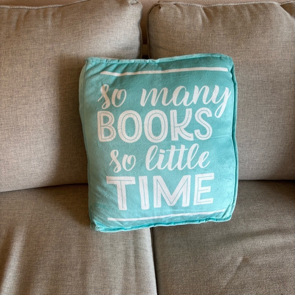 Throw Pillow Cozy Light Blue White Text So Many Books Reading Accent Pillow - Picture 4 of 9